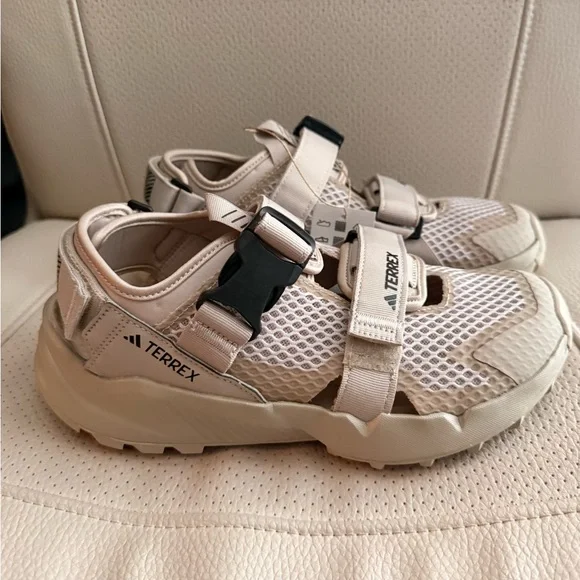 Adidas Terrex sandals unisex size men 8 women 9